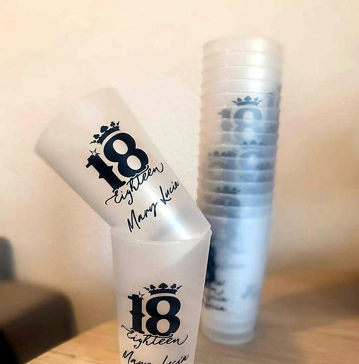 Gobelets réutilisables personnalisés 18 ans